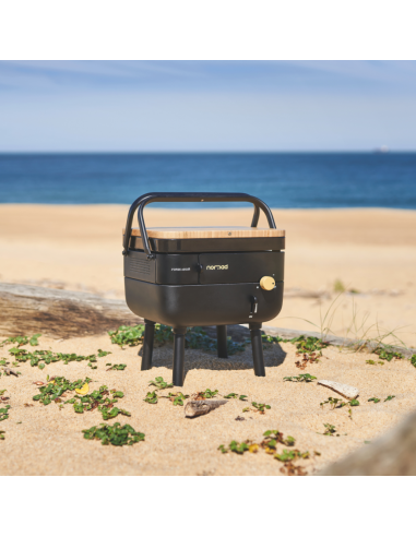 Plancha NOMAD sur ses pieds